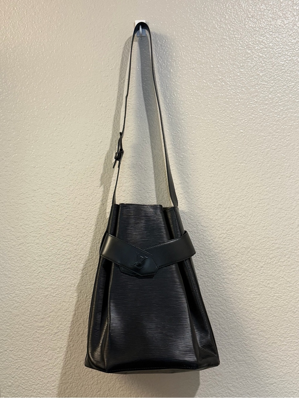 Louis Vuitton Vintage Sac d'Epaule Black Epi Shoulder Bag